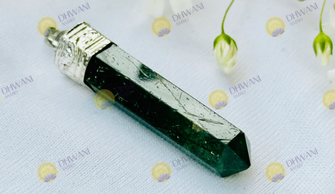 Green Aventurine Crystal Pencil Pendant for Good Luck